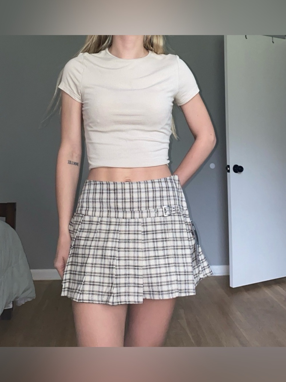 Plaid Pleated Mini Skirt in Cream and Black